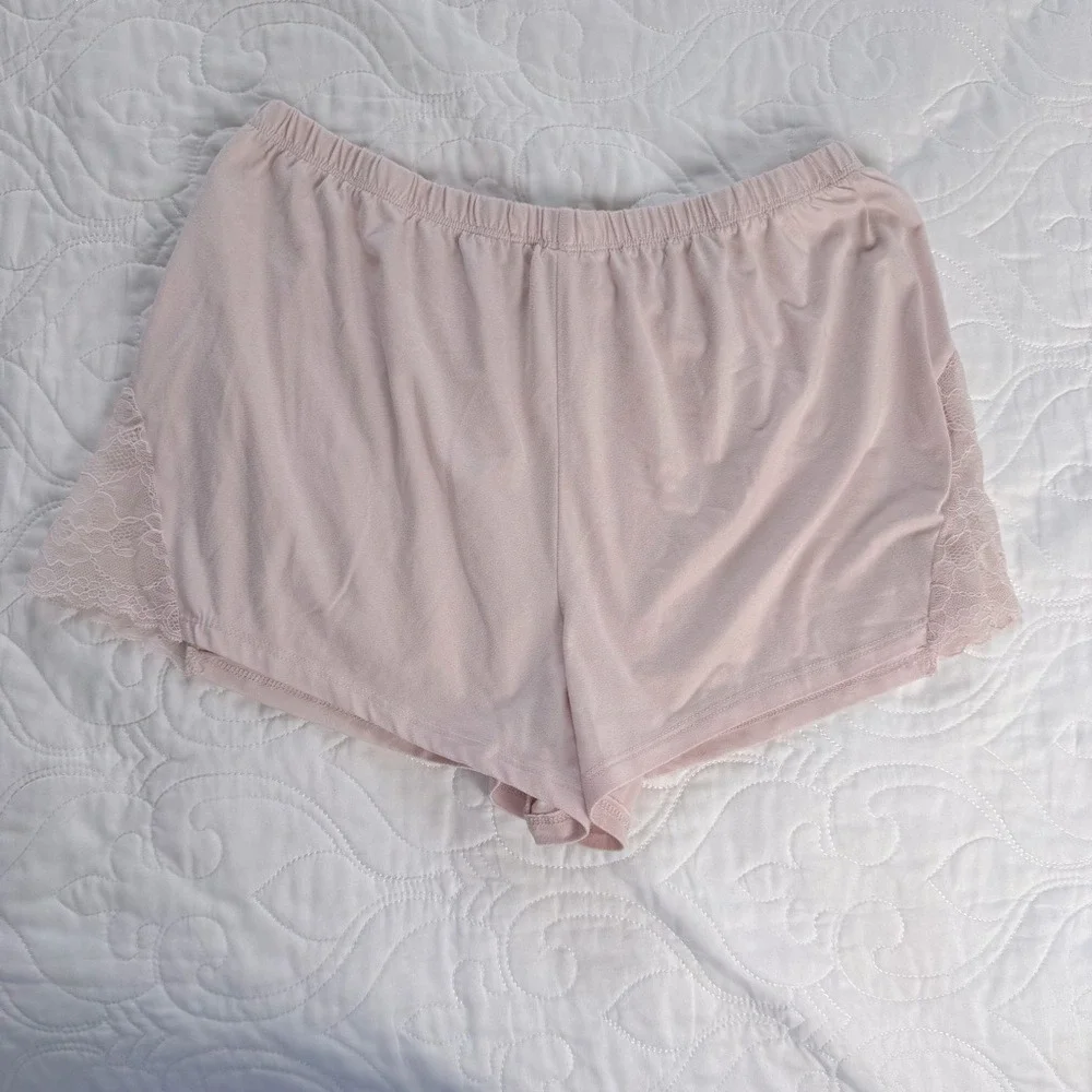 Flora Nikrooz Pink Lace Accents Elastic Waistband Pajama Lounge Shorts Small EUC